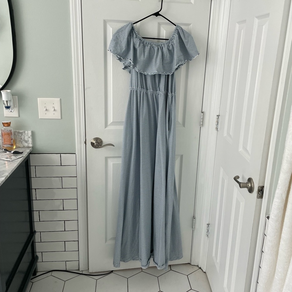 Sz L boutique dress w/ pockets only worn 1 time